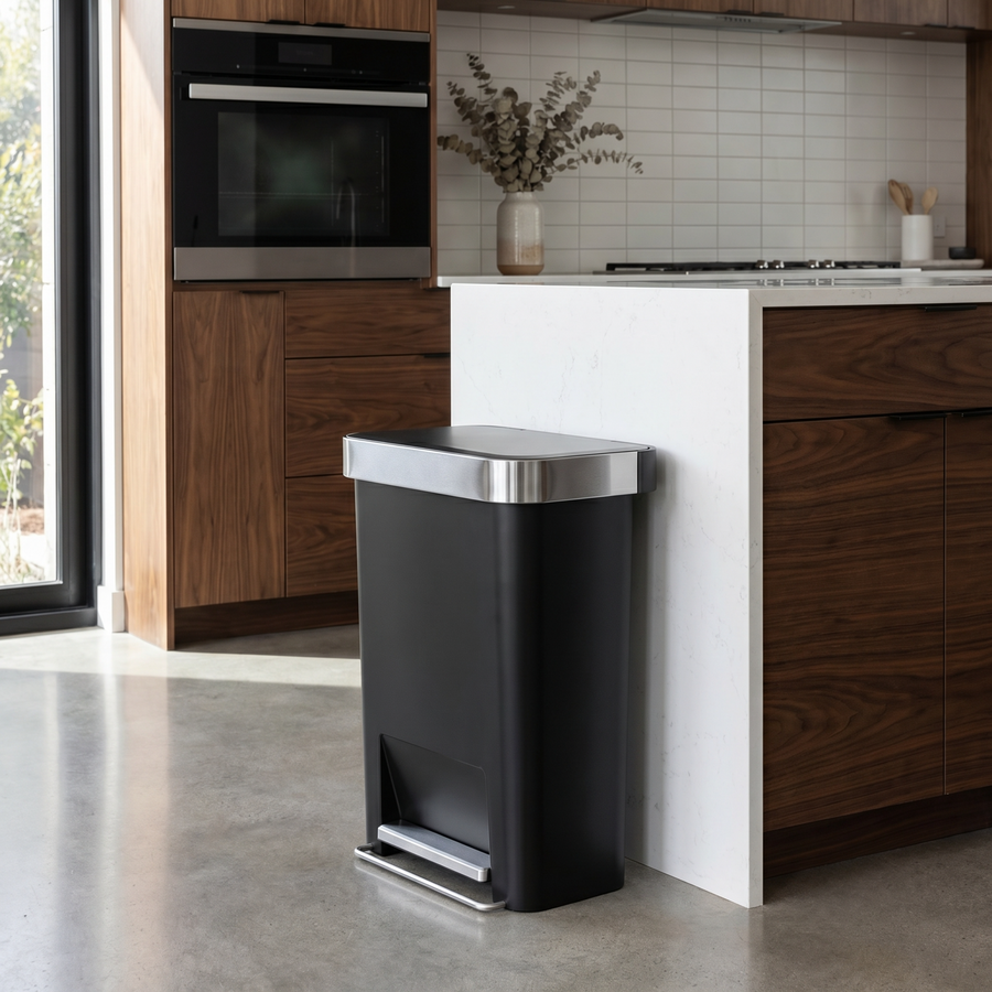 45 litre, rectangular pedal bin with liner pocket